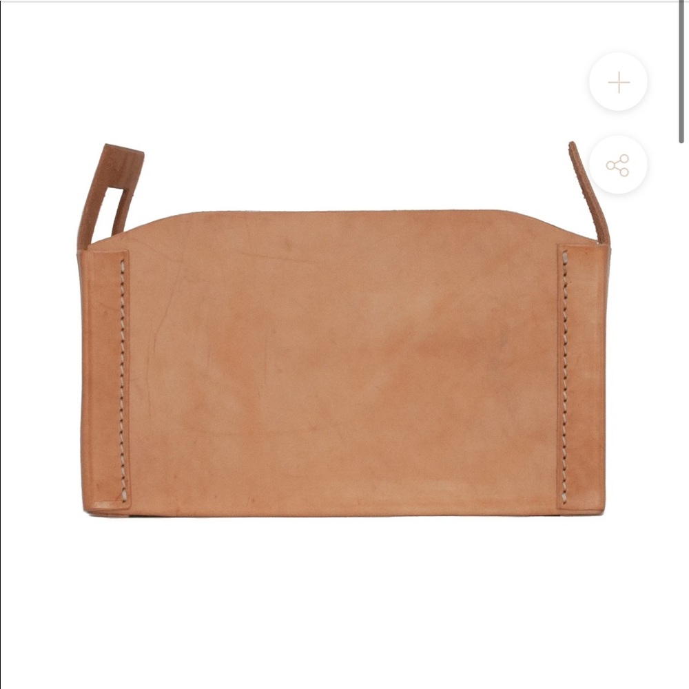 ISO Equal uprise large leather basket